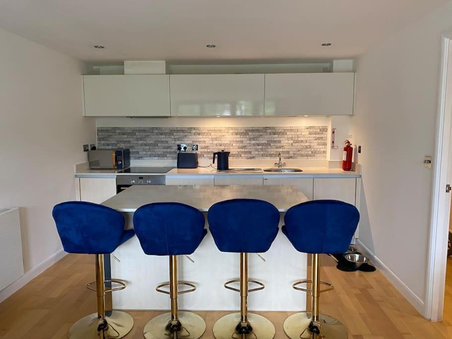 Modern Apartment, Fistral Beach 新码头 外观 照片