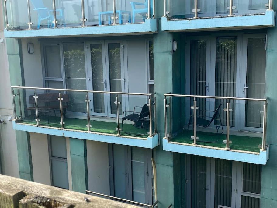 Modern Apartment, Fistral Beach 新码头 外观 照片